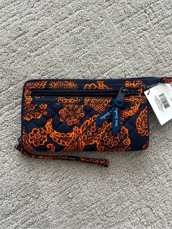 Vera Bradley Syracuse RFID Wristlet - Picture 2 of 14